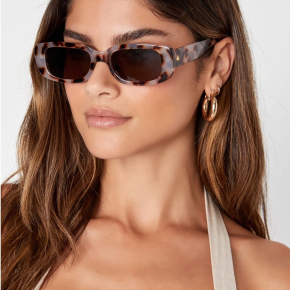 AIRE Ceres Cookie Tort Sunglasses - Picture 1 of 4